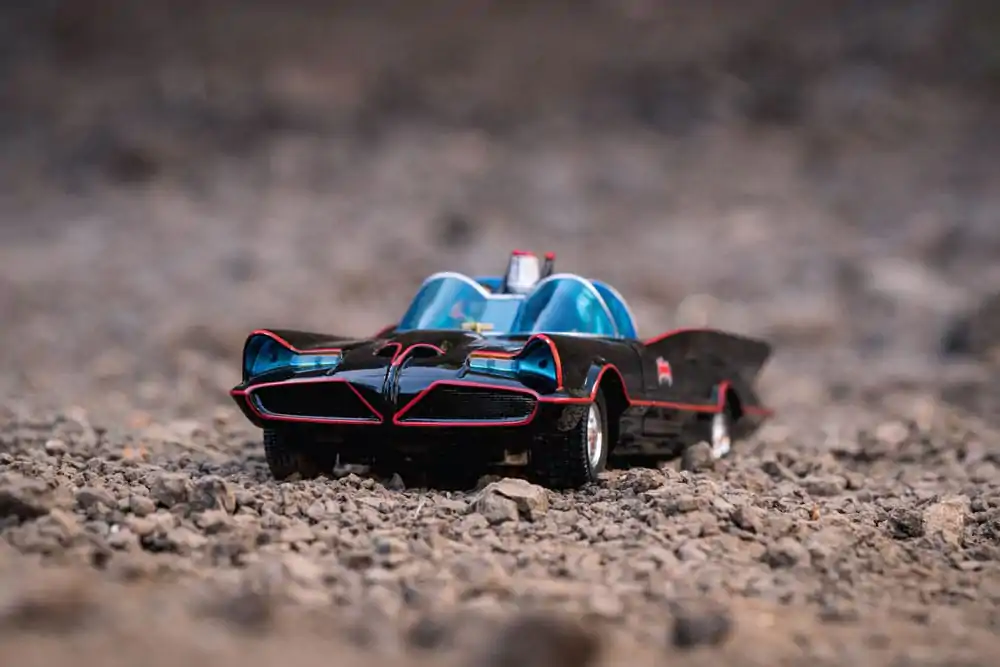 Batman Diecast Model 1/24 Pack of 5 Classic TV Series Batman, Robin, Joker, Penguin &amp; Batmobile product photo