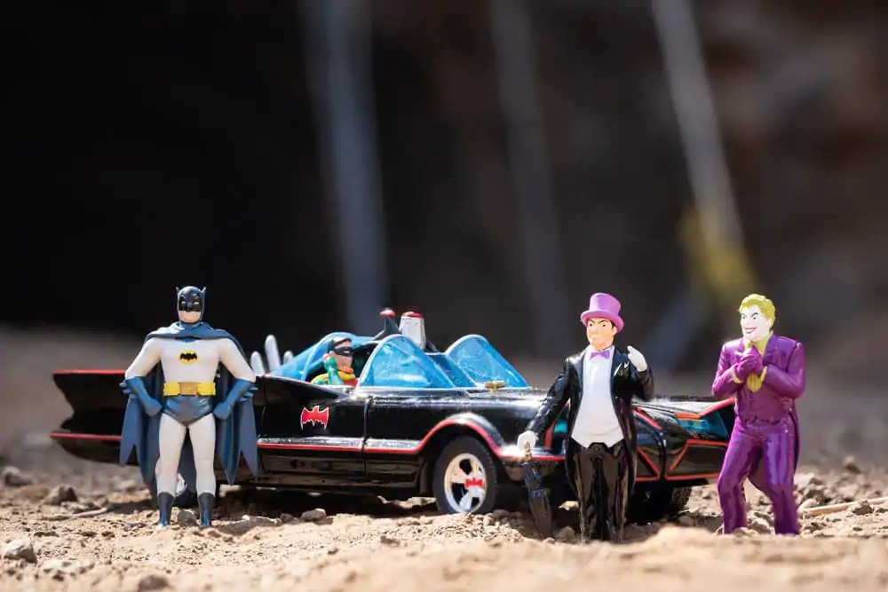 Batman Diecast Model 1/24 Pack of 5 Classic TV Series Batman, Robin, Joker, Penguin &amp; Batmobile product photo