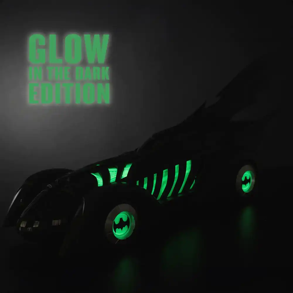 Batman Forever DC Multiverse Vehicle Batmobile Glow in the Dark Edition (Gold Label) 79 cm termékfotó