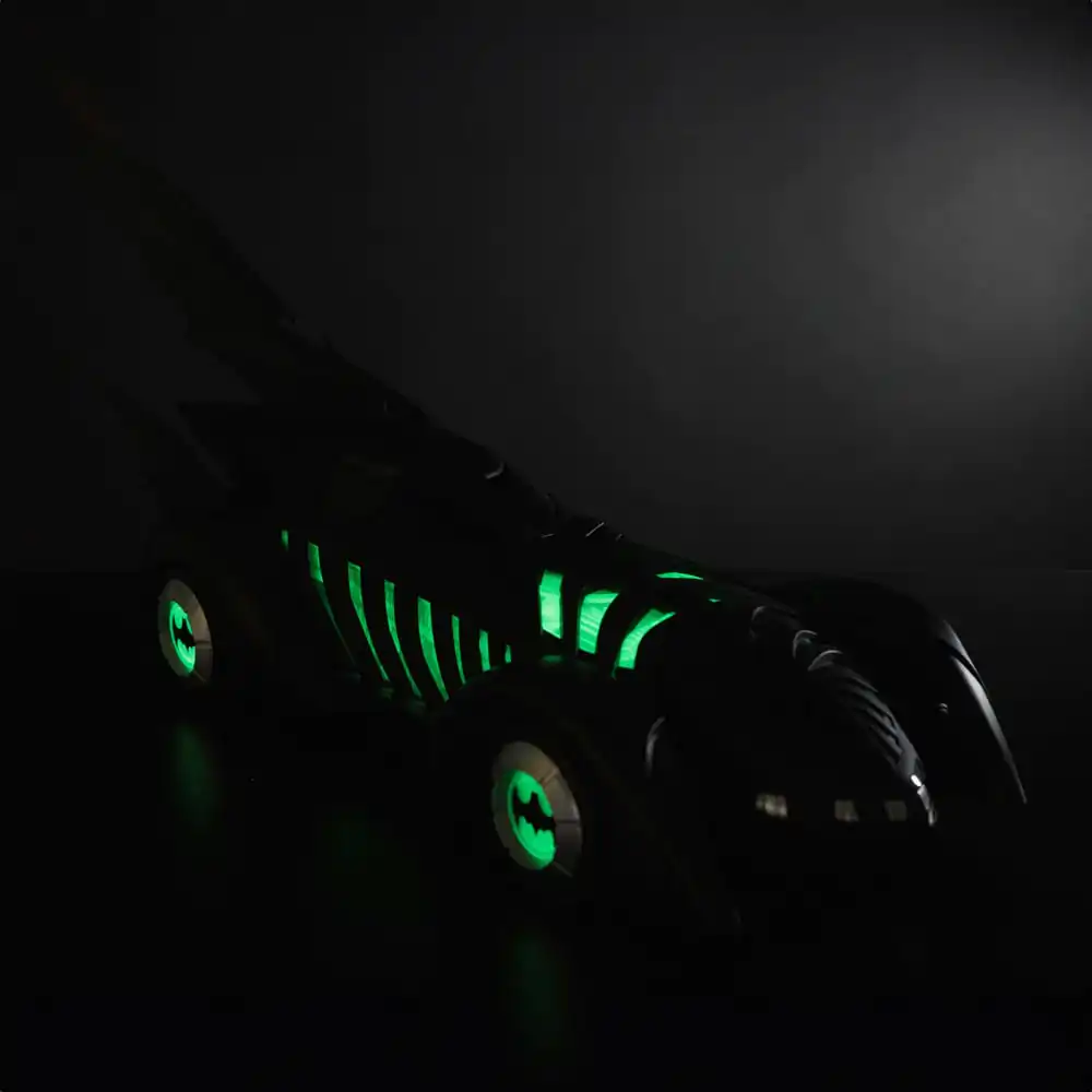 Batman Forever DC Multiverse Vehicle Batmobile Glow in the Dark Edition (Gold Label) 79 cm termékfotó