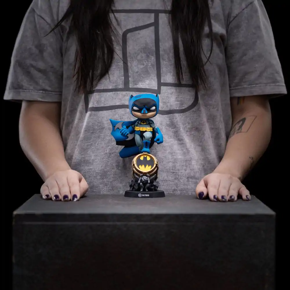 Batman Mini Co. PVC Figure Batman on Bat-Signal (Blue Variant) 19 cm product photo