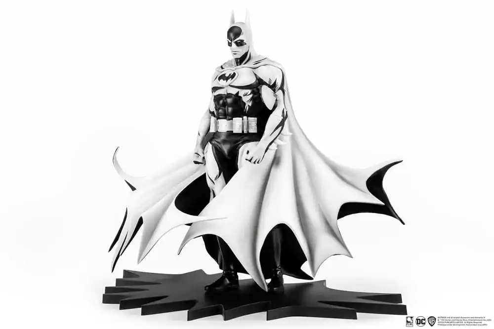 Batman PX PVC Statue 1/8 SDCC 2024 Batman Black & White Version 27 cm termékfotó