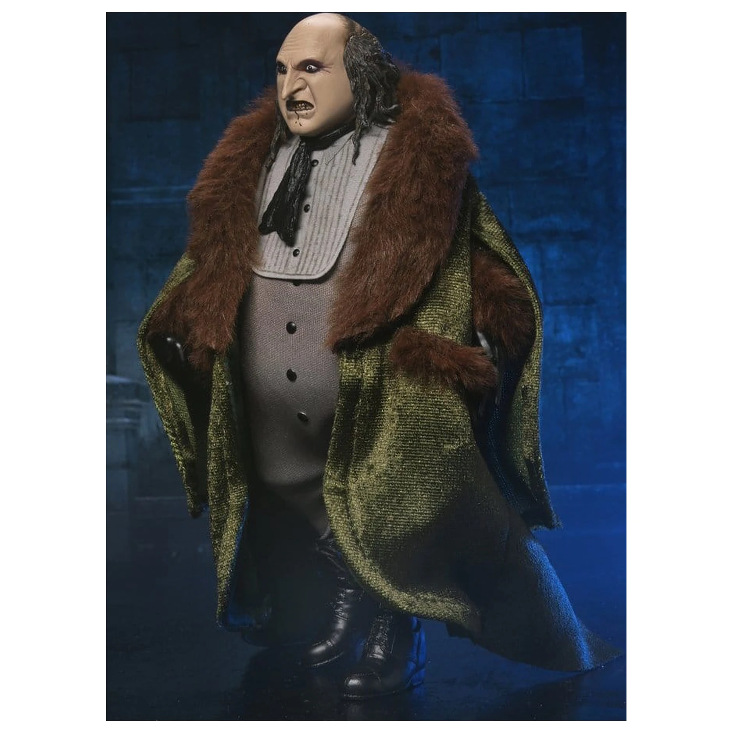 Batman Returns (1992) Clothed Action Figure The Penguin 20 cm        product photo