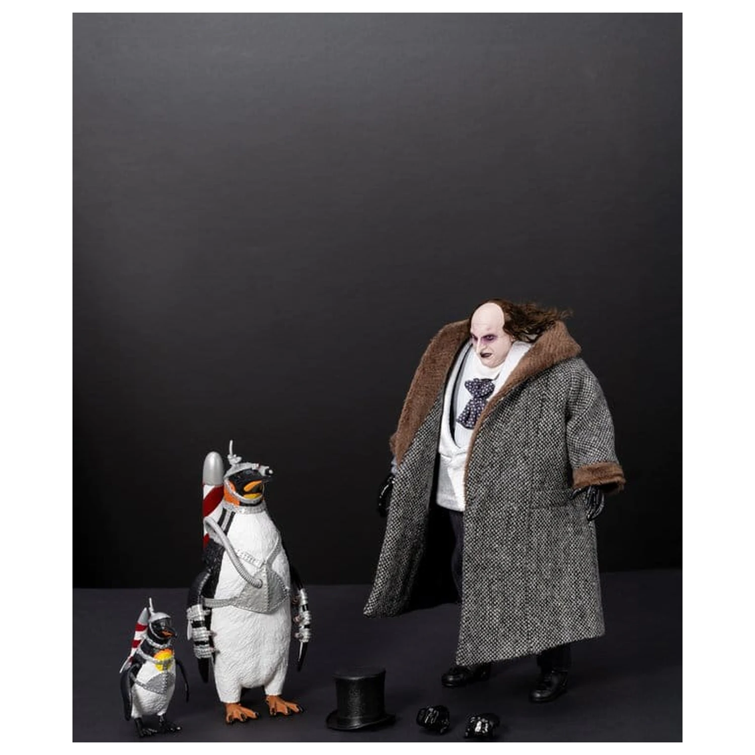 Batman Returns Action Figure The Penguin SP 17 cm product photo