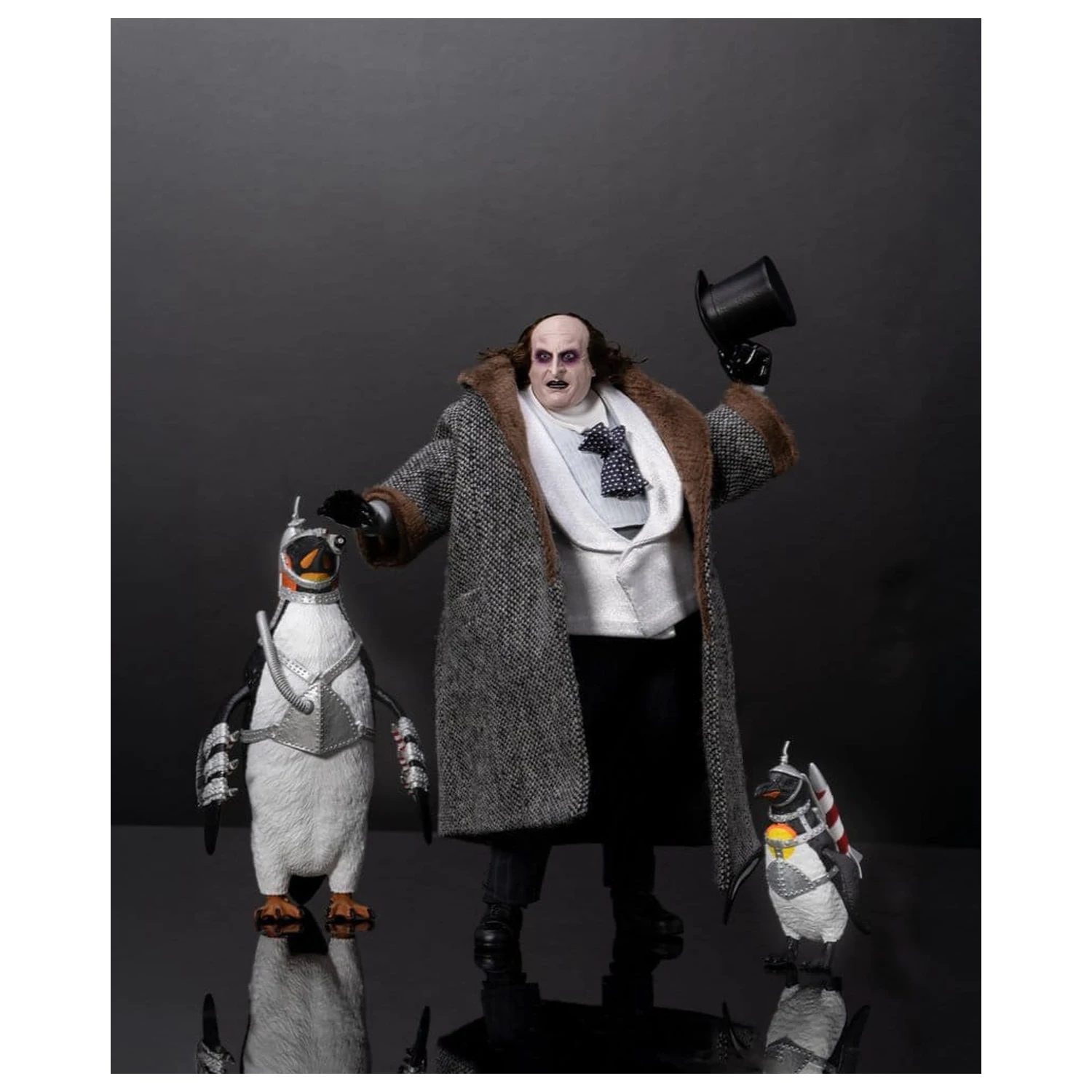 Batman Returns Action Figure The Penguin SP 17 cm product photo