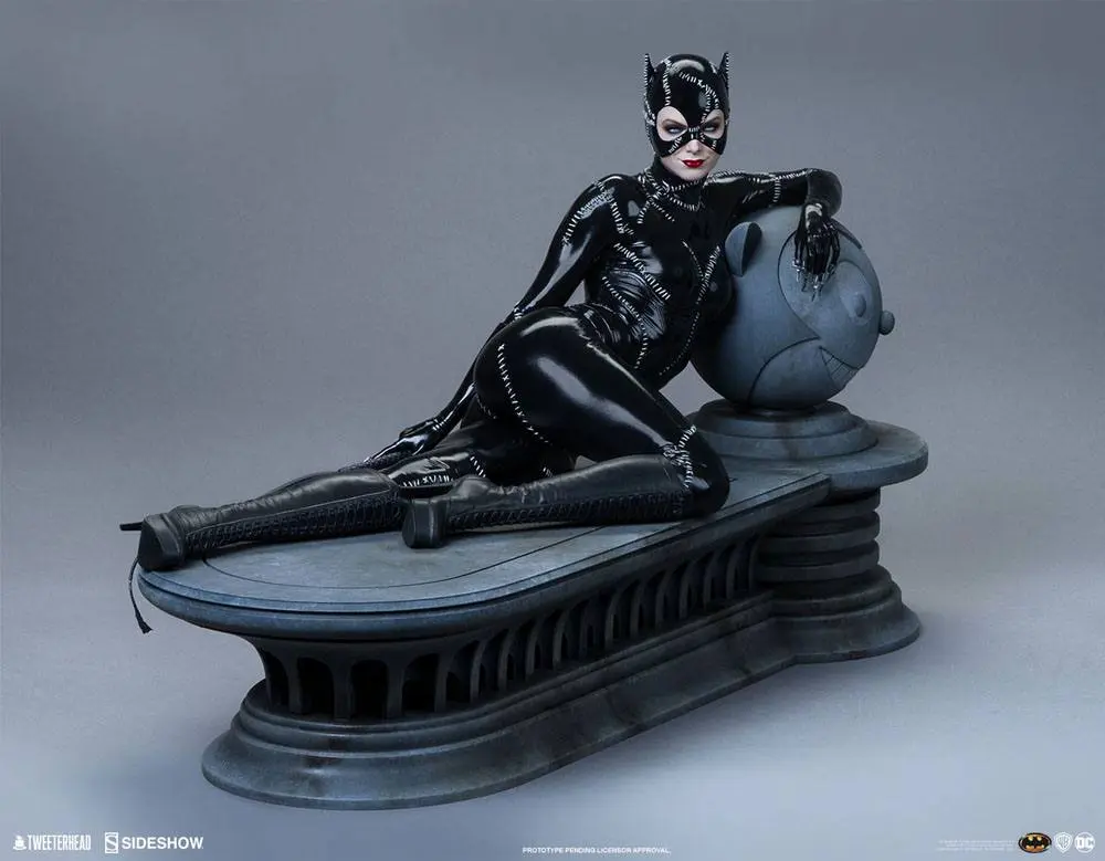 Batman Returns Maquette 1/4 Catwoman 34 cm product photo