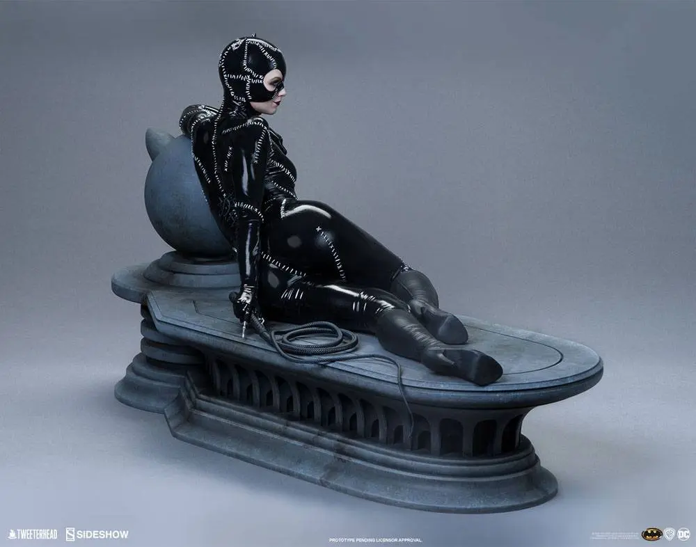 Batman Returns Maquette 1/4 Catwoman 34 cm product photo