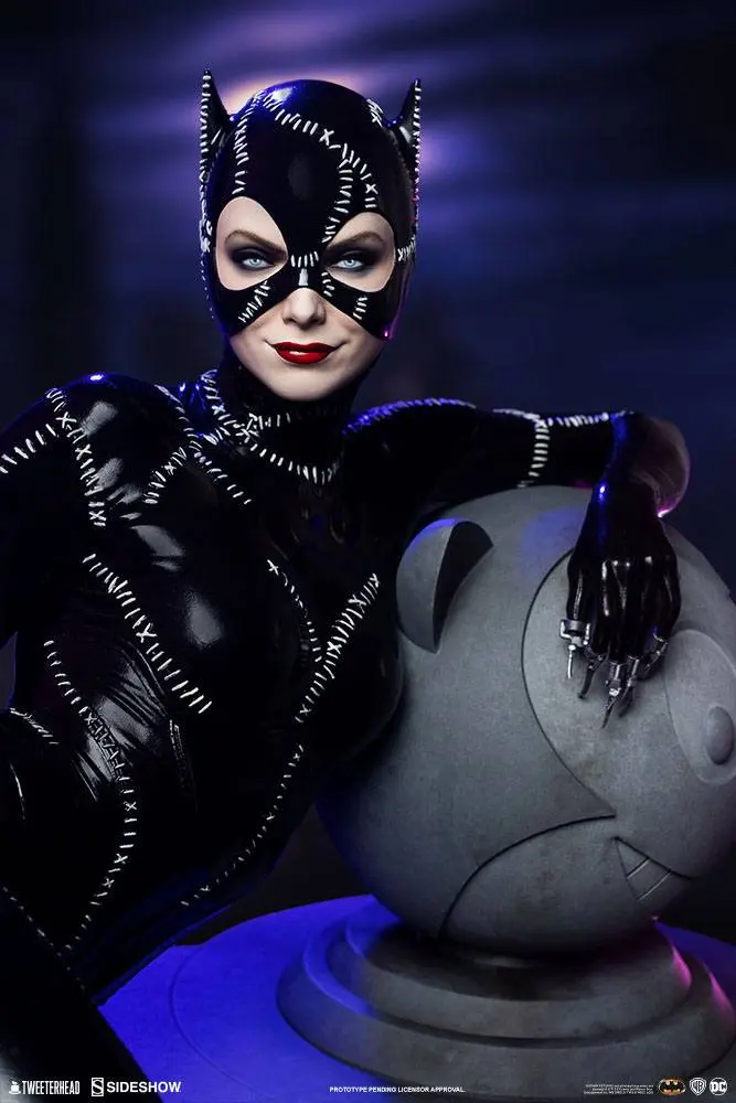 Batman Returns Maquette 1/4 Catwoman 34 cm product photo