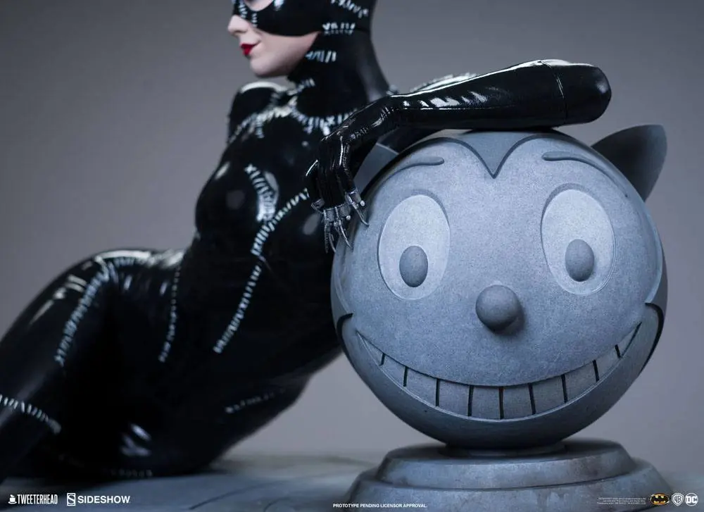 Batman Returns Maquette 1/4 Catwoman 34 cm product photo
