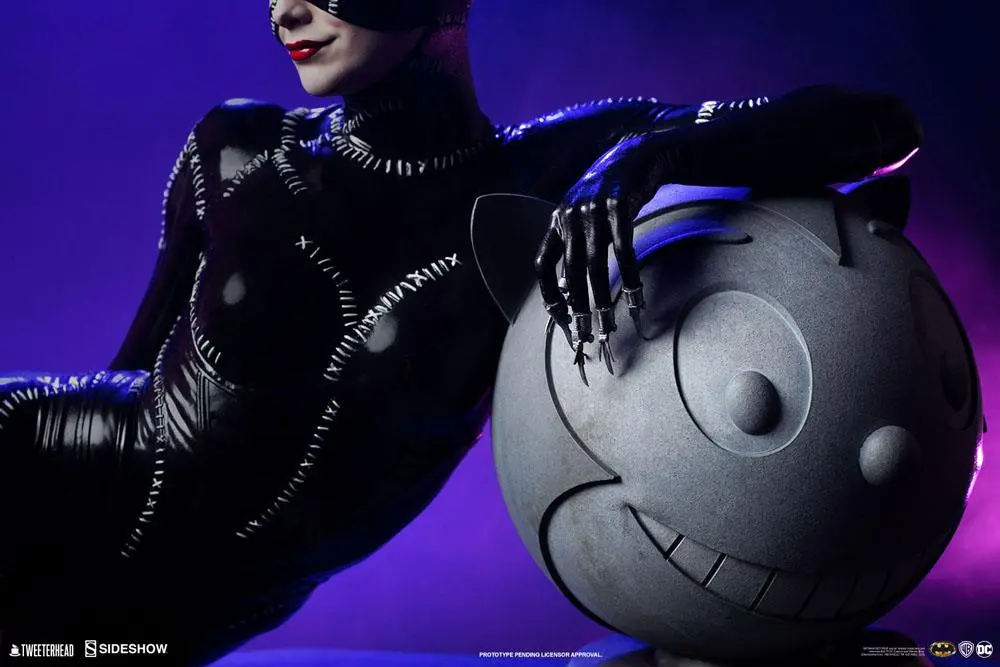 Batman Returns Maquette 1/4 Catwoman 34 cm product photo