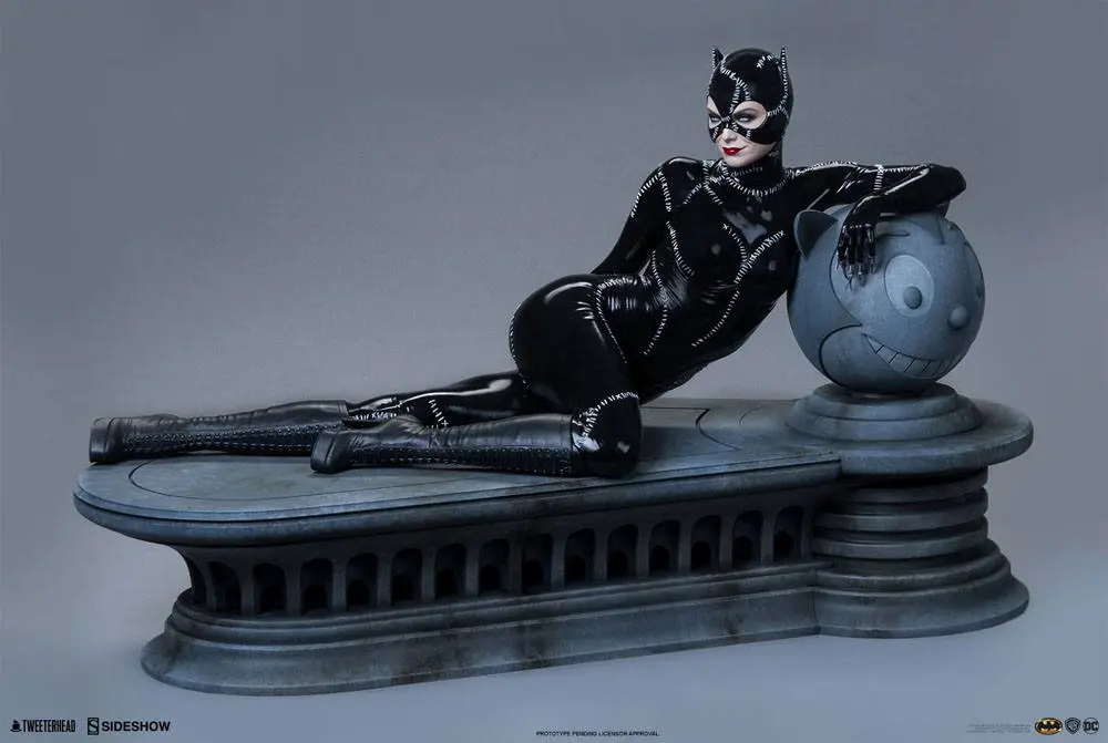 Batman Returns Maquette 1/4 Catwoman 34 cm product photo