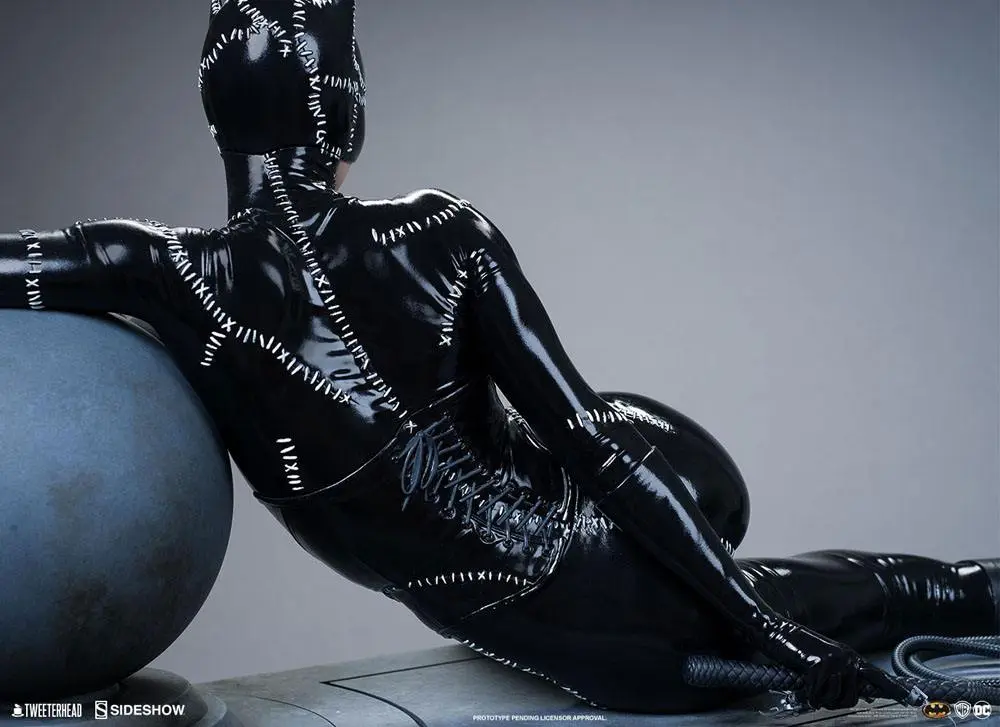 Batman Returns Maquette 1/4 Catwoman 34 cm product photo