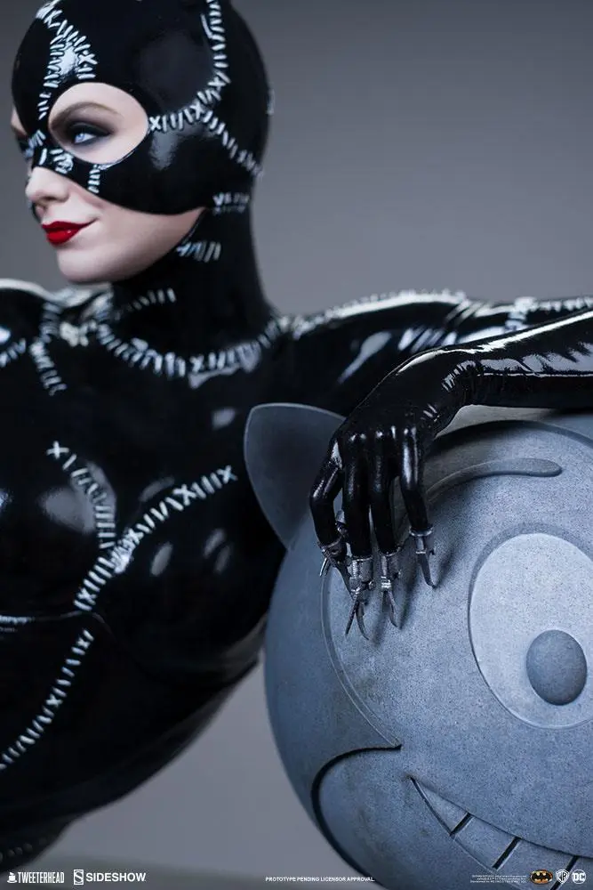 Batman Returns Maquette 1/4 Catwoman 34 cm product photo
