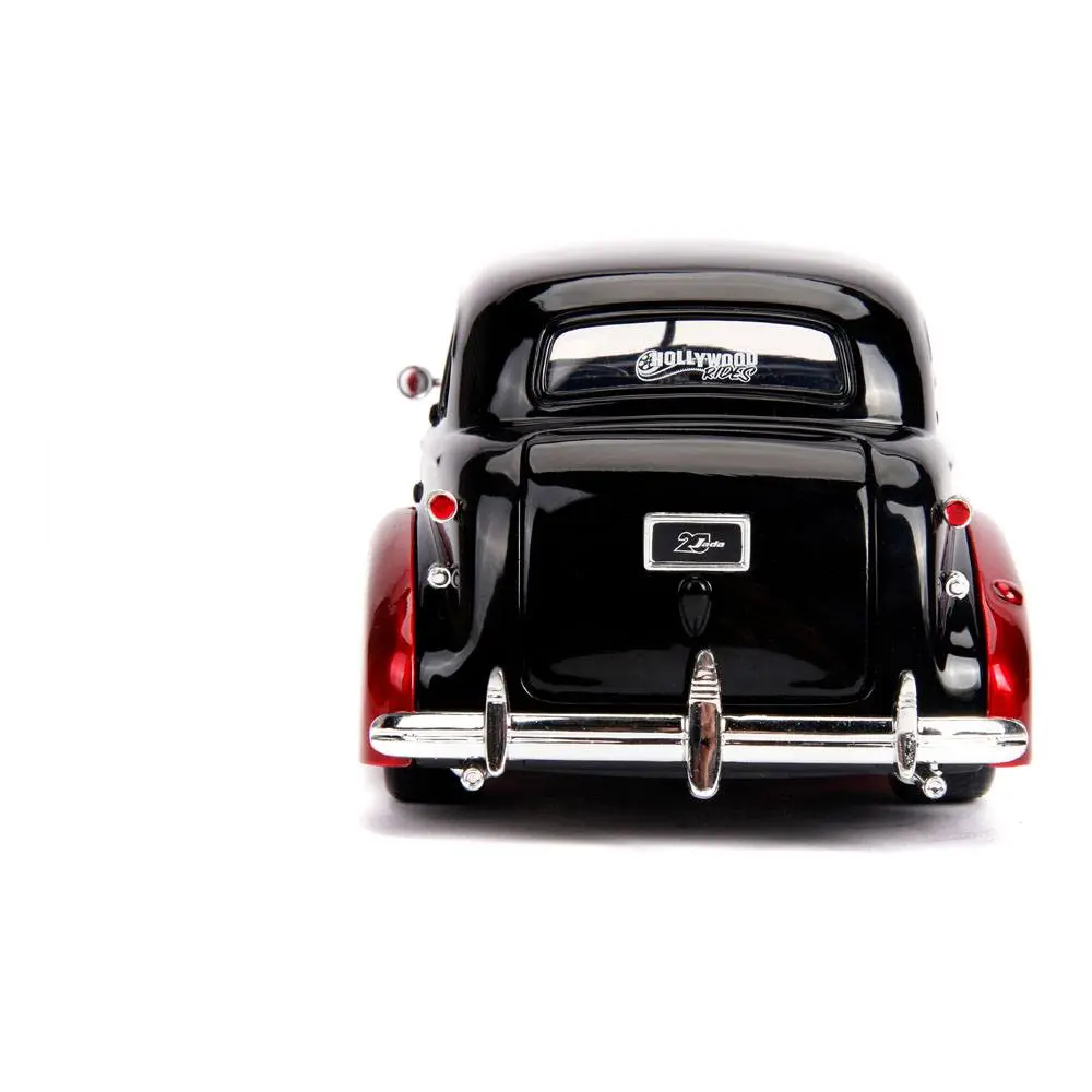 Betty Boop Hollywood Rides Diecast Model 1/24 1939 Chevy Master Deluxe with Figure product photo