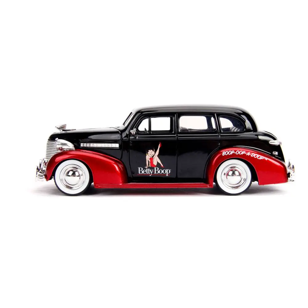 Betty Boop Hollywood Rides Diecast Model 1/24 1939 Chevy Master Deluxe with Figure product photo