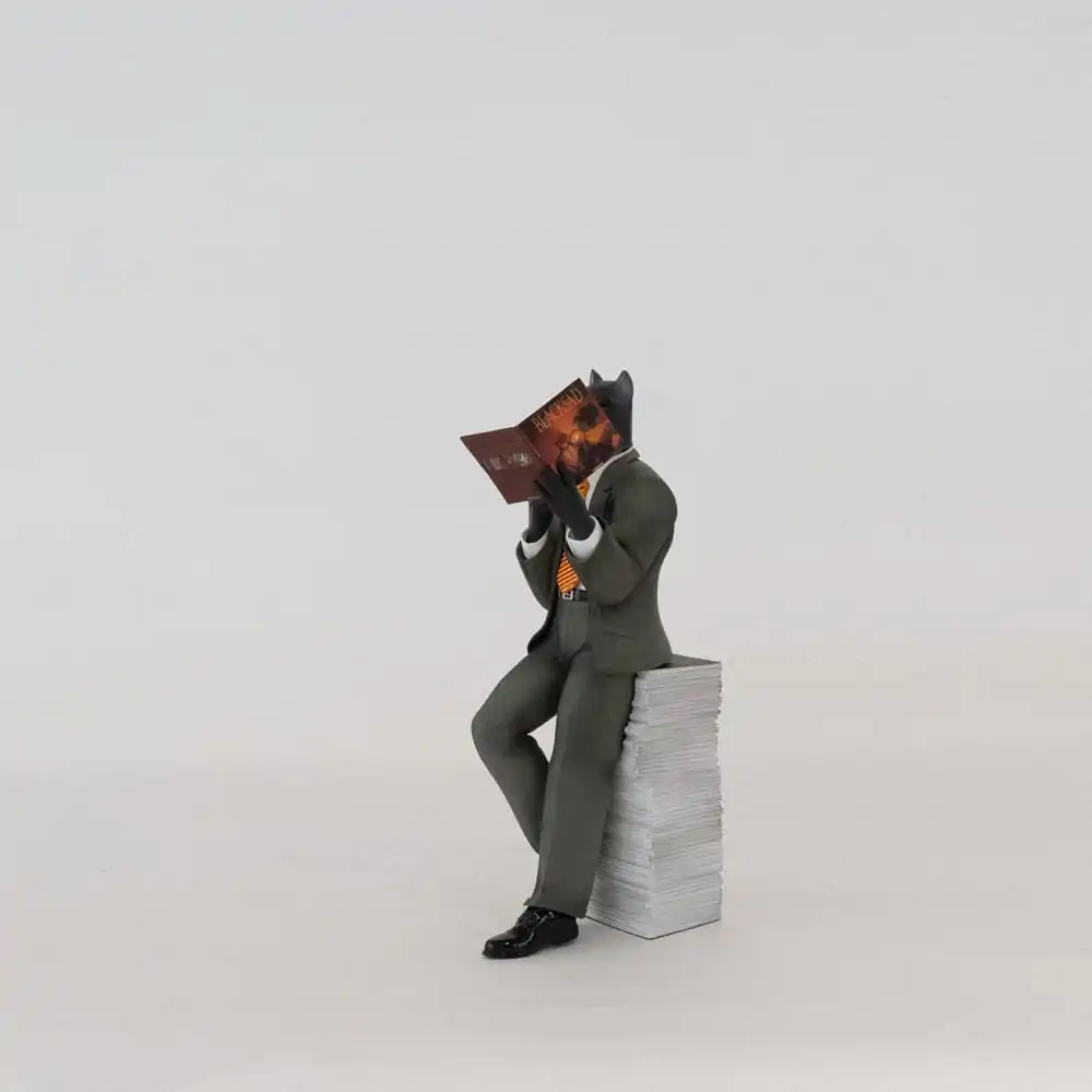 Blacksad: Blacksad on a Pile of Comics Figure product photo