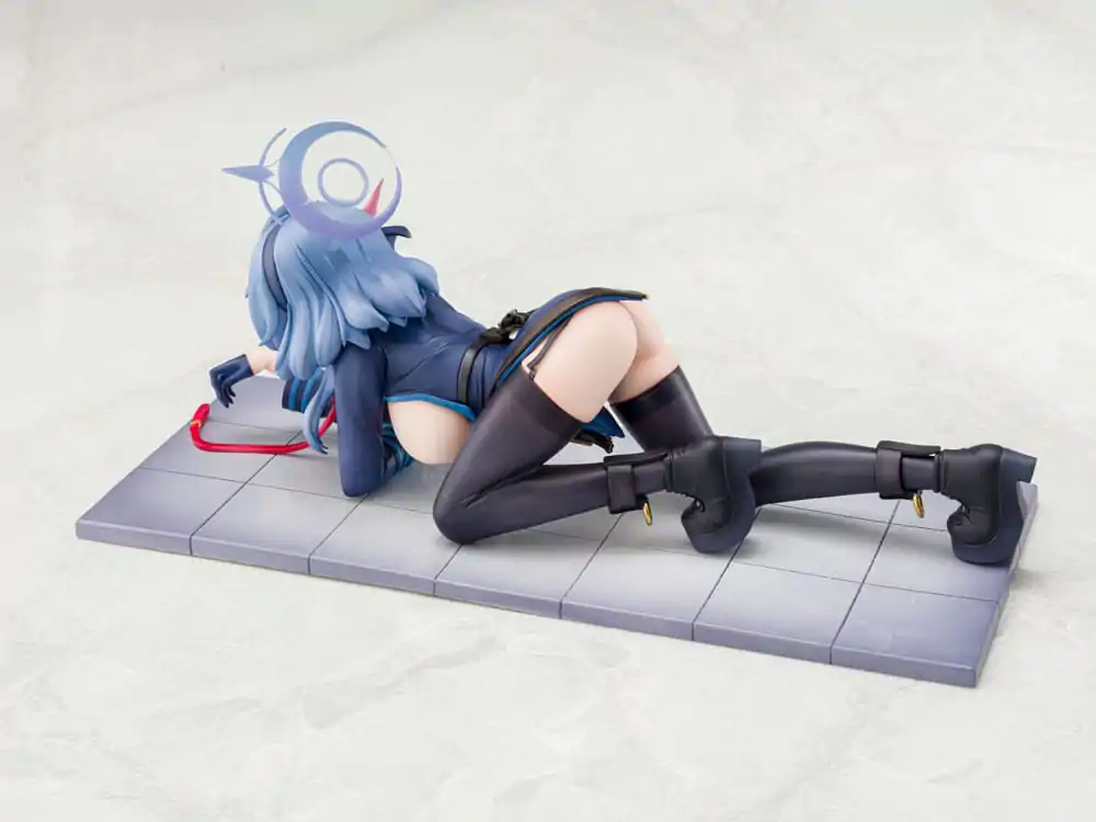 Blue Archive PVC Statue 1/7 Ako Memorial Lobby Ver. 23 cm product photo