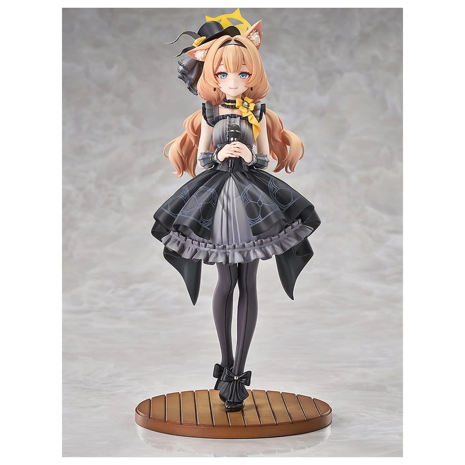Blue Archive PVC Statue 1/7 Mari (Idol): Memorial Lobby Ver. 24 cm product photo