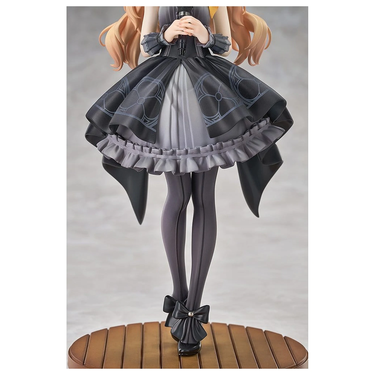 Blue Archive PVC Statue 1/7 Mari (Idol): Memorial Lobby Ver. 24 cm product photo