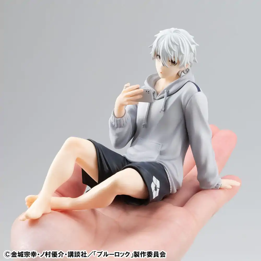Blue Lock G.E.M. Series PVC Statue Seishiro Nagi Repaint Ver. Palm Size 9 cm product photo