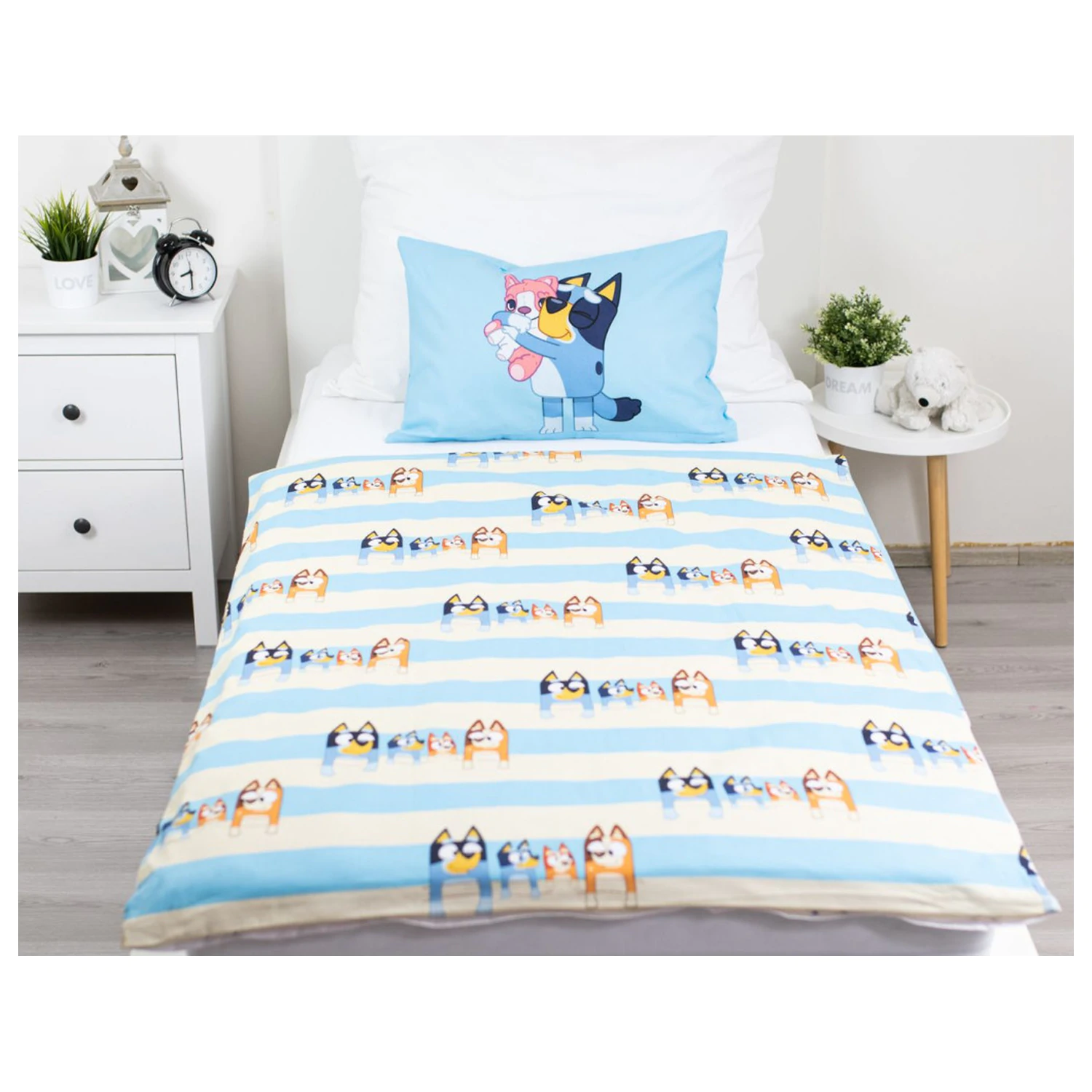 Bluey Family toddler, preschool duvet cover product photo