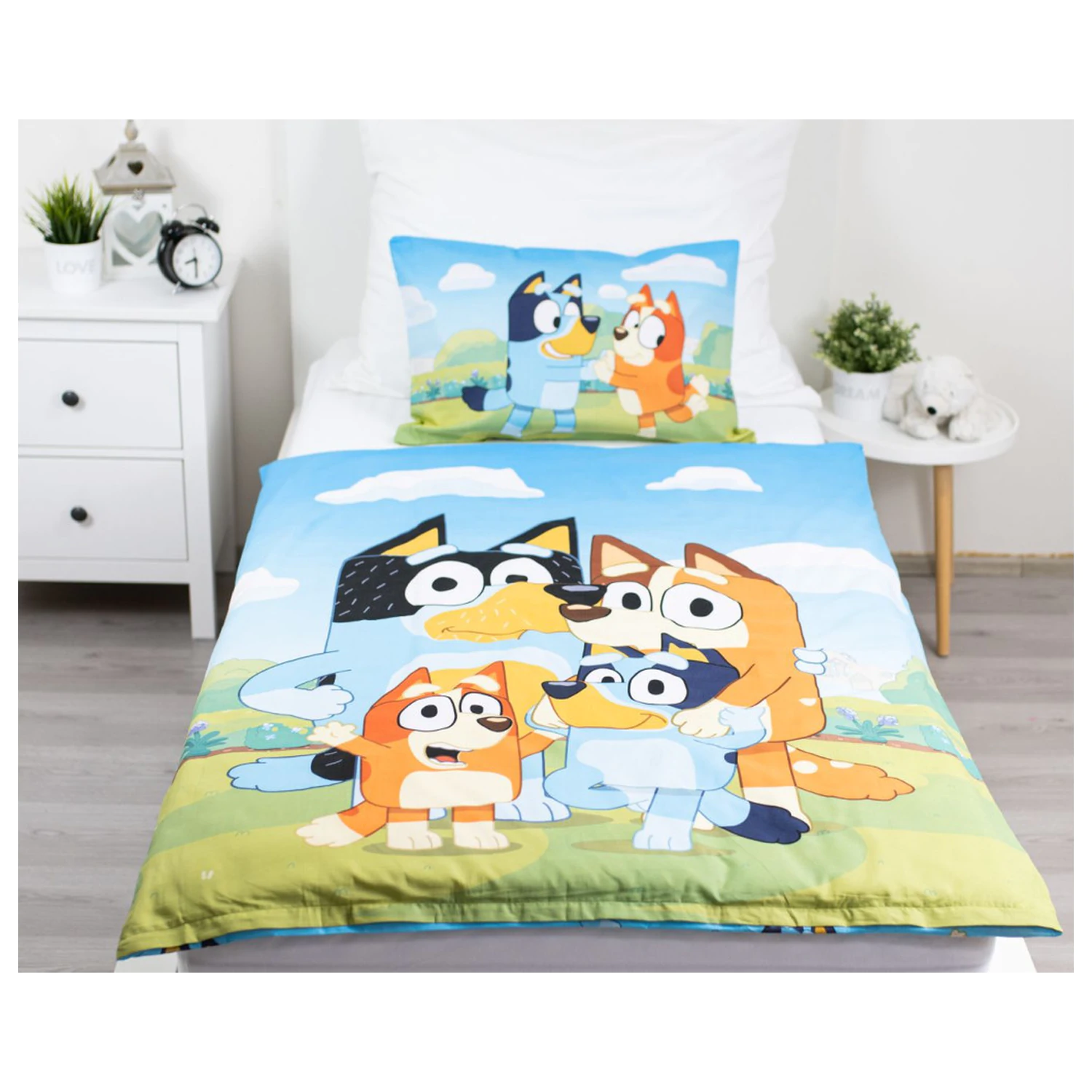 Bluey Happy Family Kids' Preschool Duvet Cover Set product photo