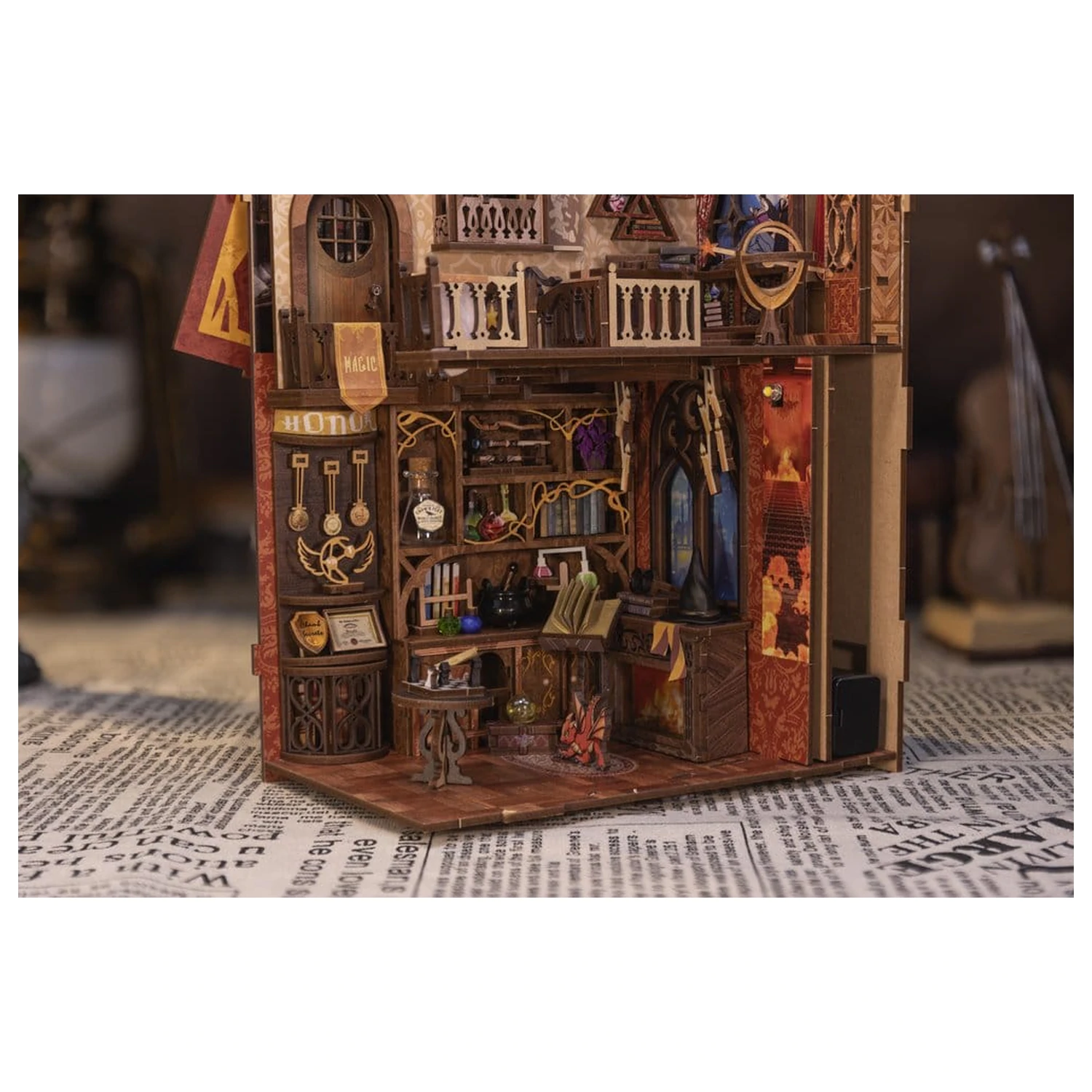 Book Nook Flame Common Room 23 x 11 cm   product photo