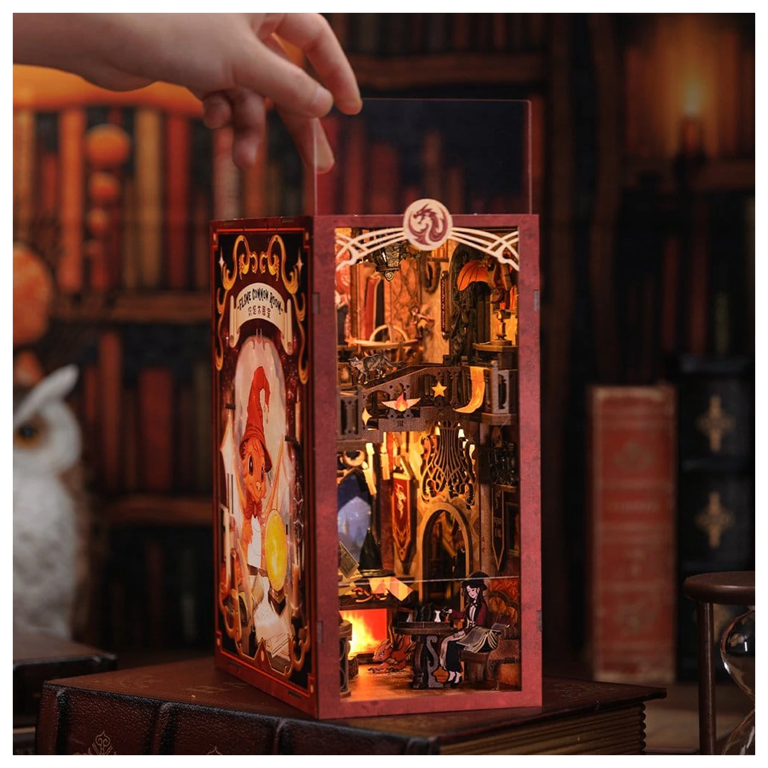 Book Nook Flame Common Room 23 x 11 cm   product photo
