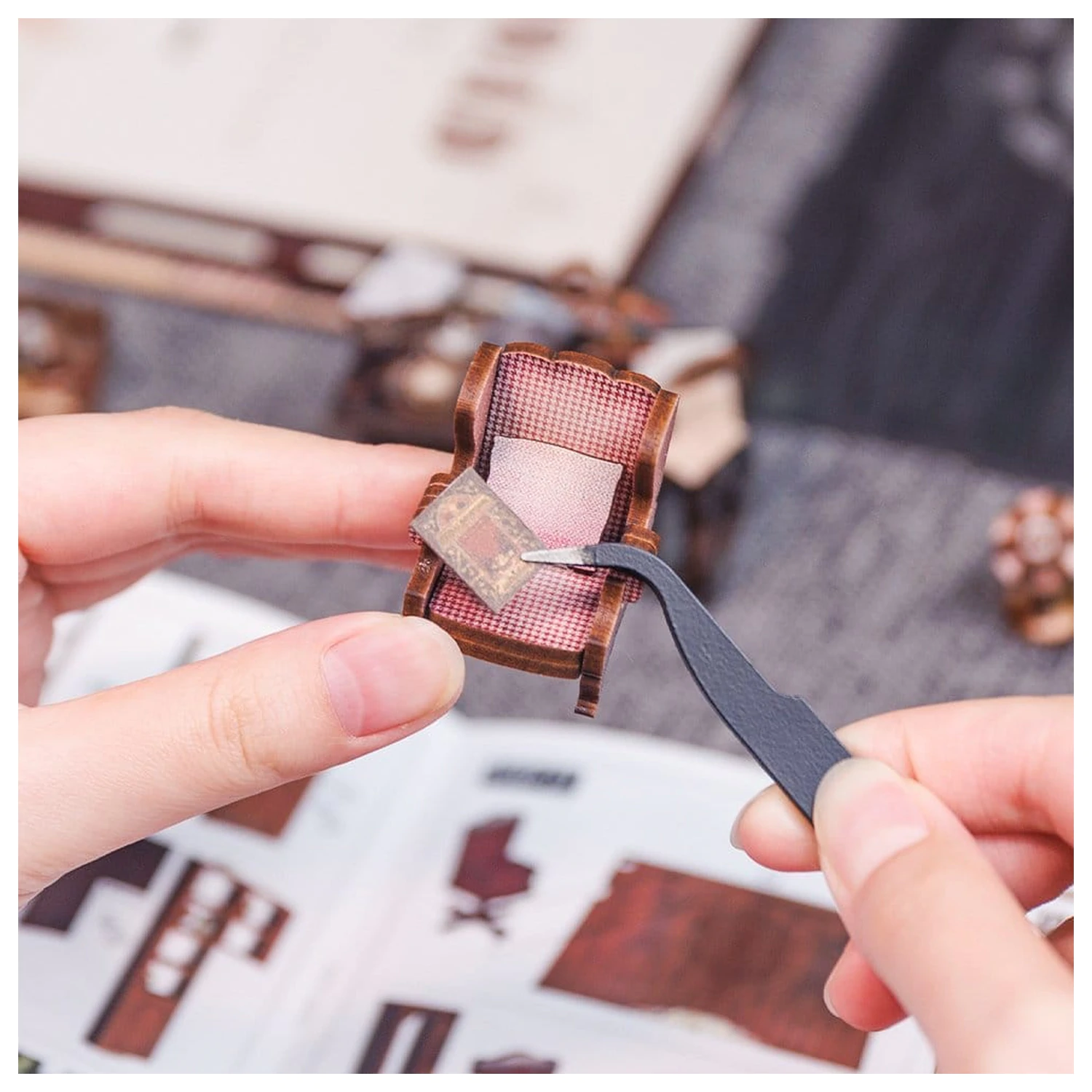 Book Nook Rose Detective Agency 23 x 11 cm   product photo