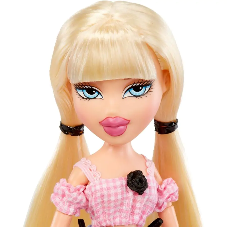 Bratz Goin Out Cloe doll 25cm product photo