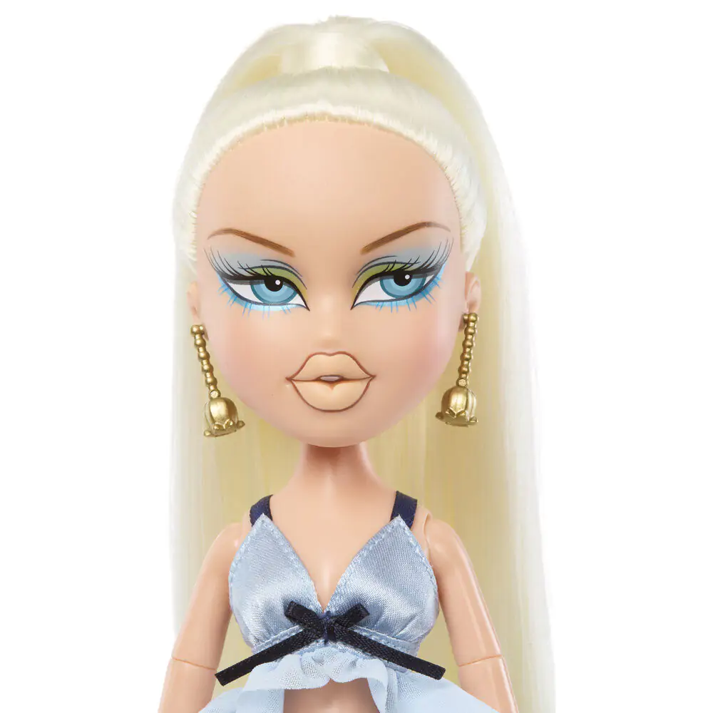 Bratz Pixiez Cloe doll product photo