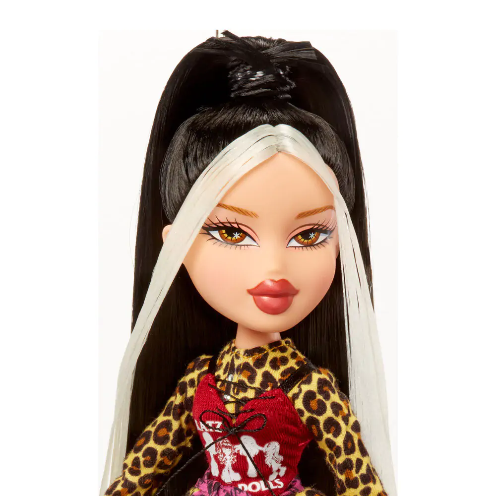 Bratz Stylin Jade doll + t-shirt product photo