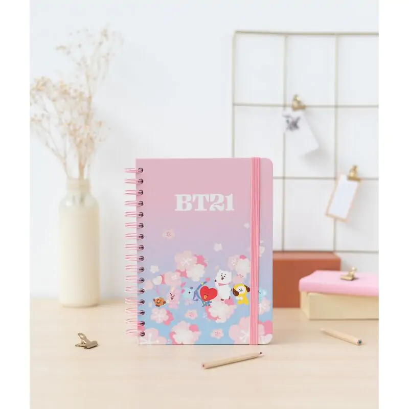 BT21 Sakura A5 notebook termékfotó