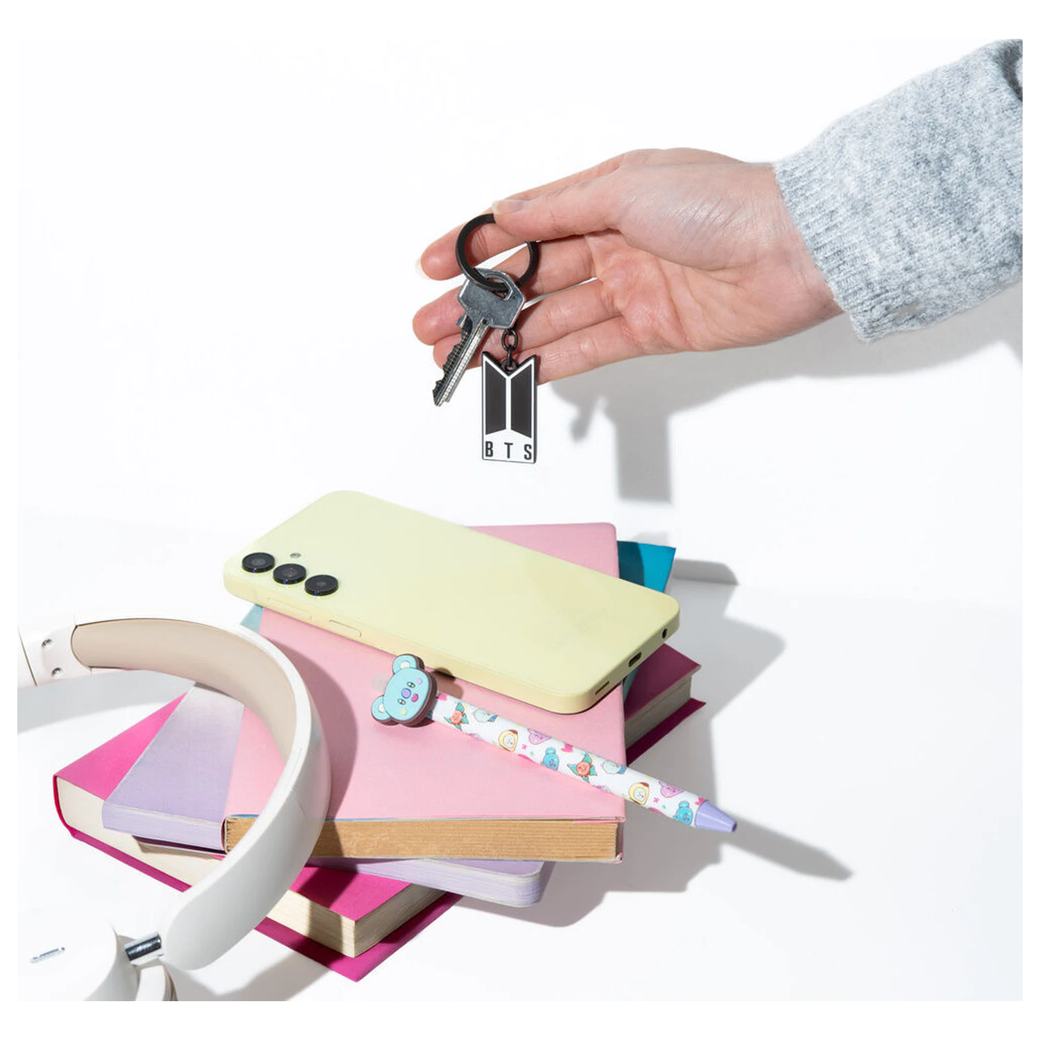BTS Logo keychain product photo