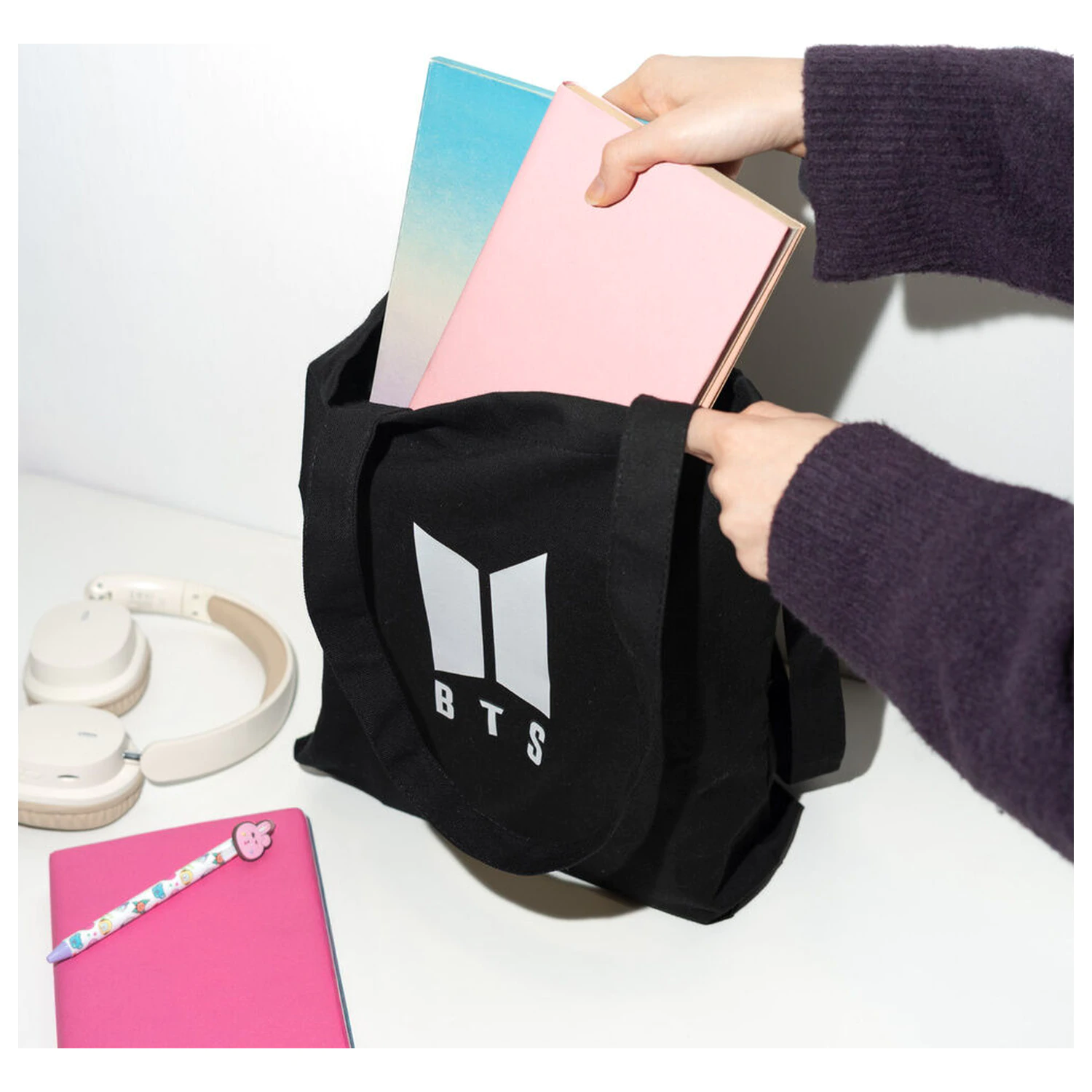 BTS logo bag product photo