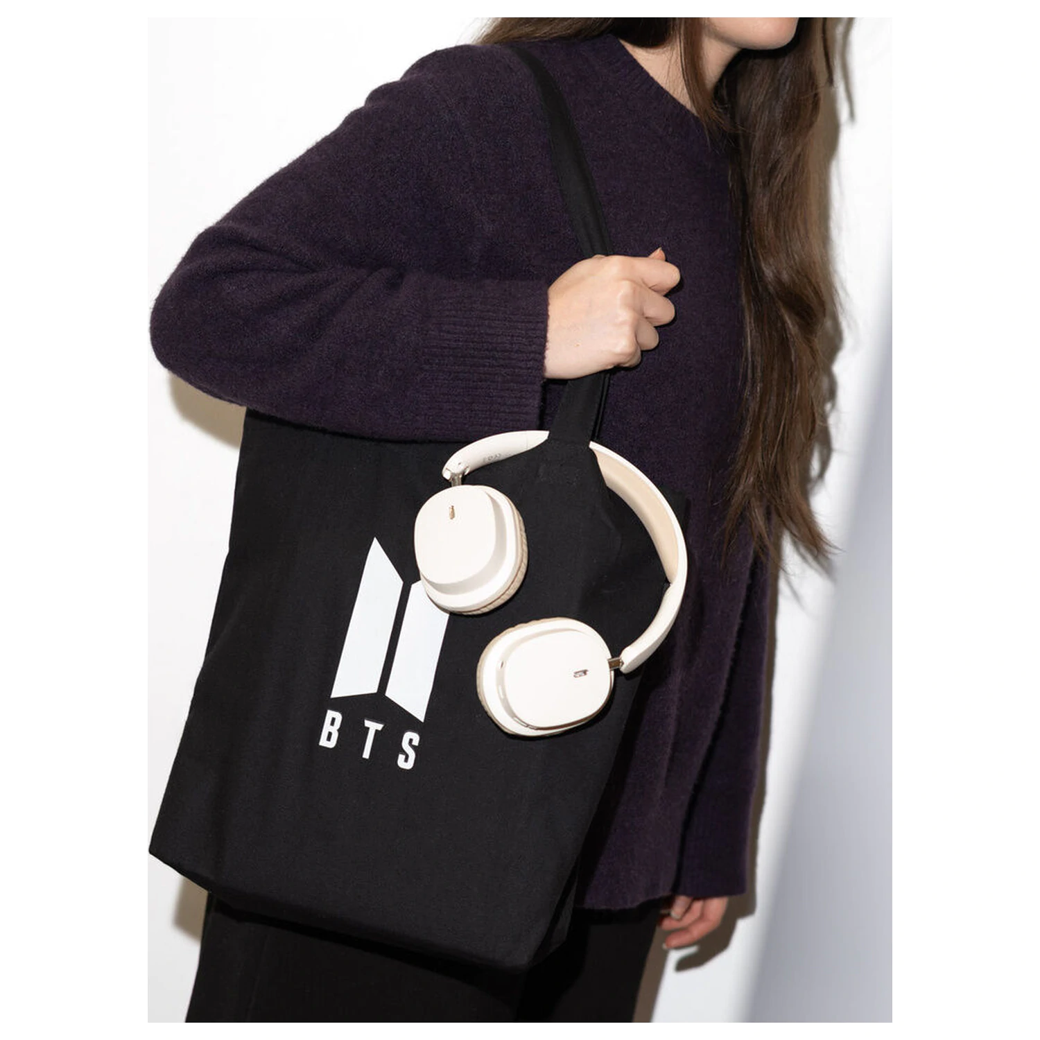 BTS logo bag product photo