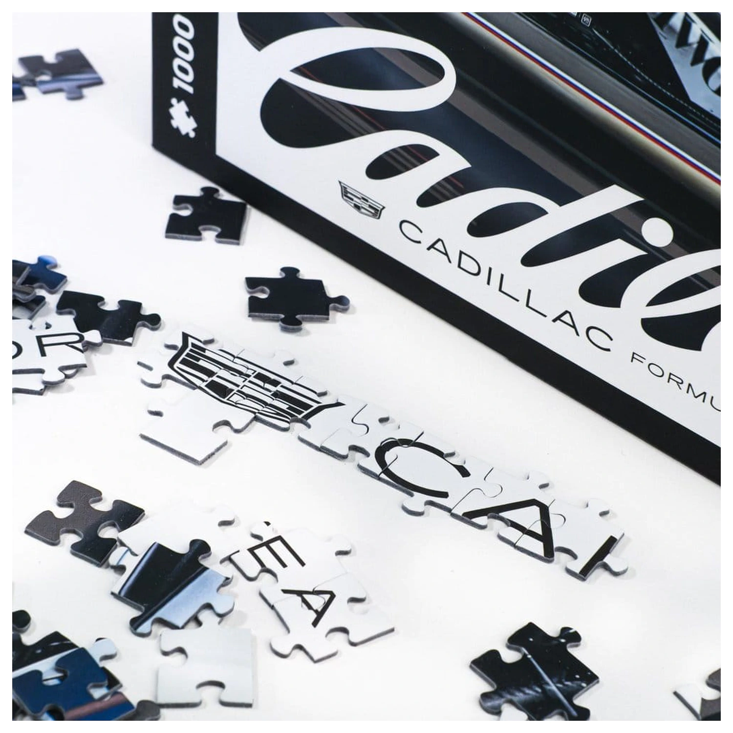 Cadillac Formula 1 Team Puzzle 2026 (1000 Pieces) 48 x 68 cm product photo