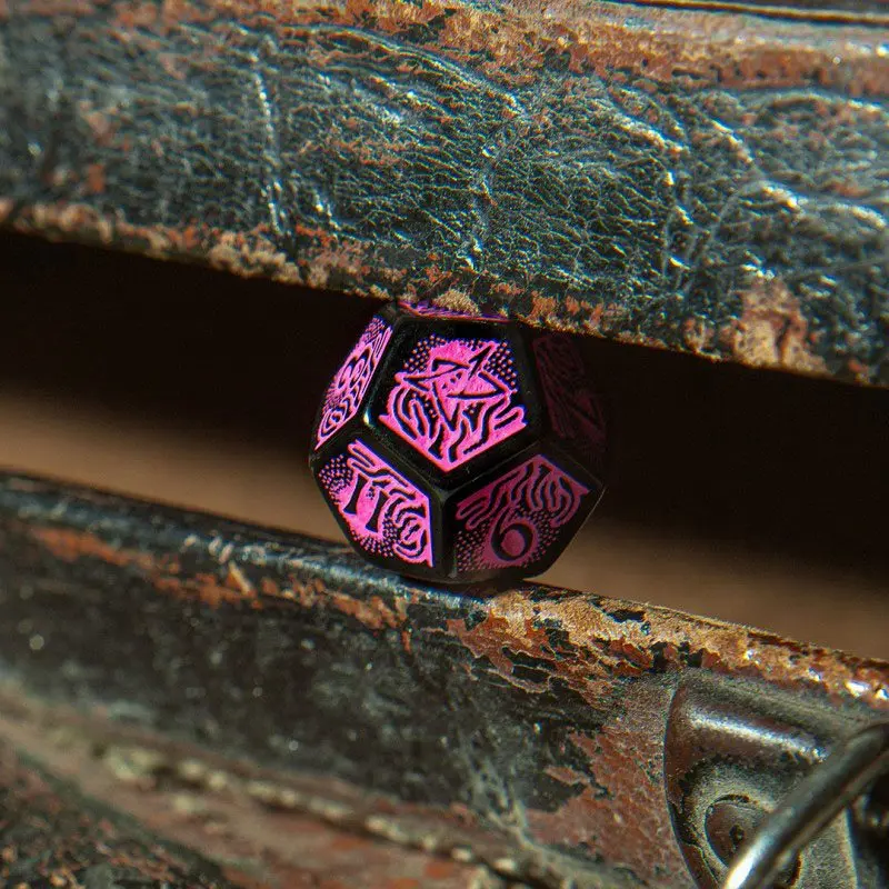 Call of Cthulhu 7th Edition Dice Set Black & Magenta (7) product photo