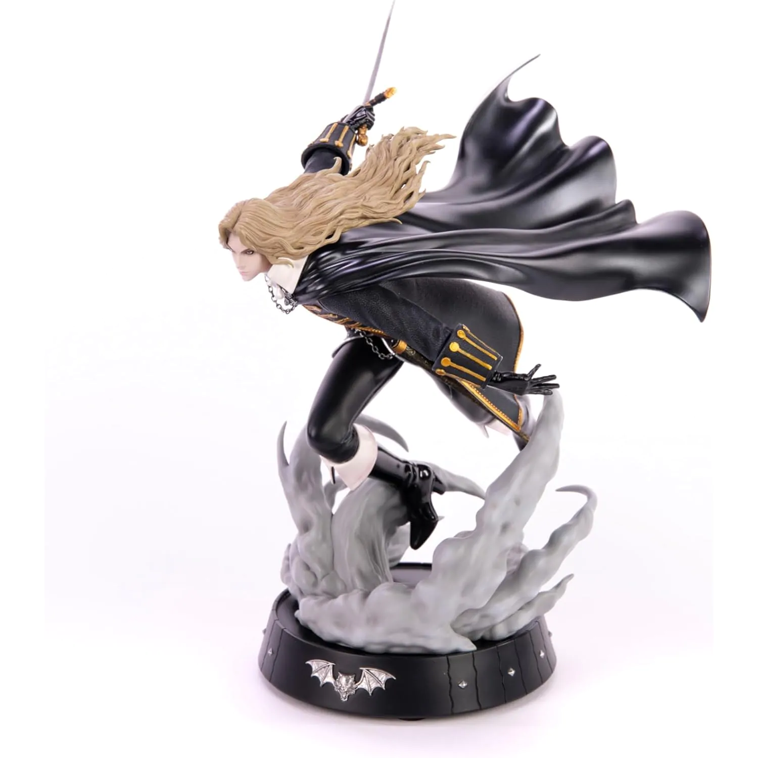 Castlevania Symphony of the Night Statue Dash Attack Alucard 30 cm product photo