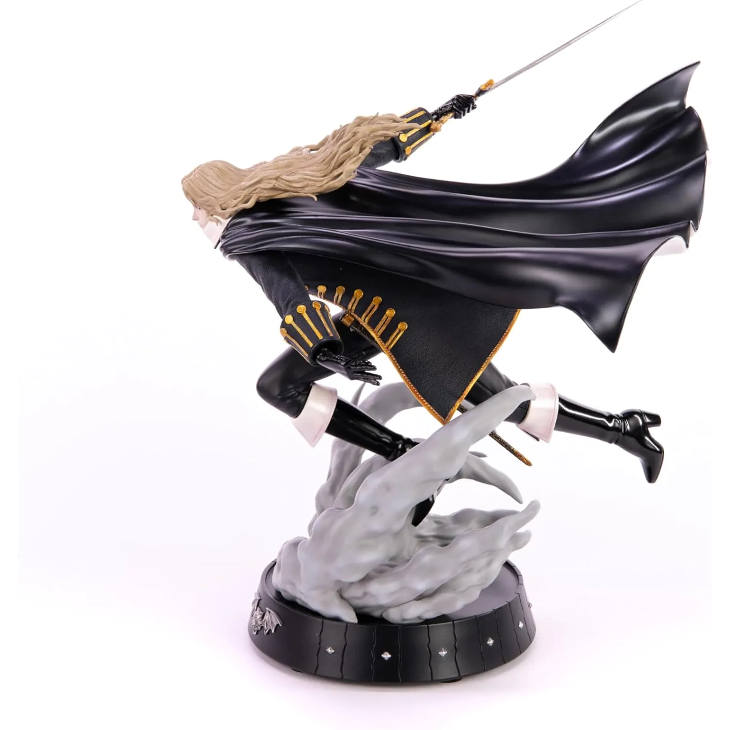 Castlevania Symphony of the Night Statue Dash Attack Alucard 30 cm product photo