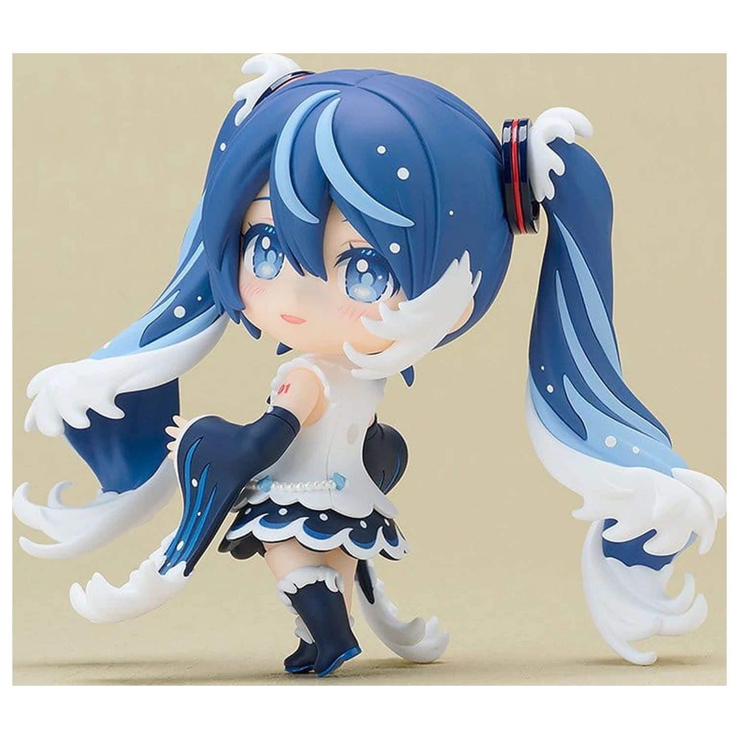 Character Vocal Series 01: Hatsune Miku Nendoroid Action Figure Katsushika Hokusai Collaboration Ver. (Rella) 10 cm product photo