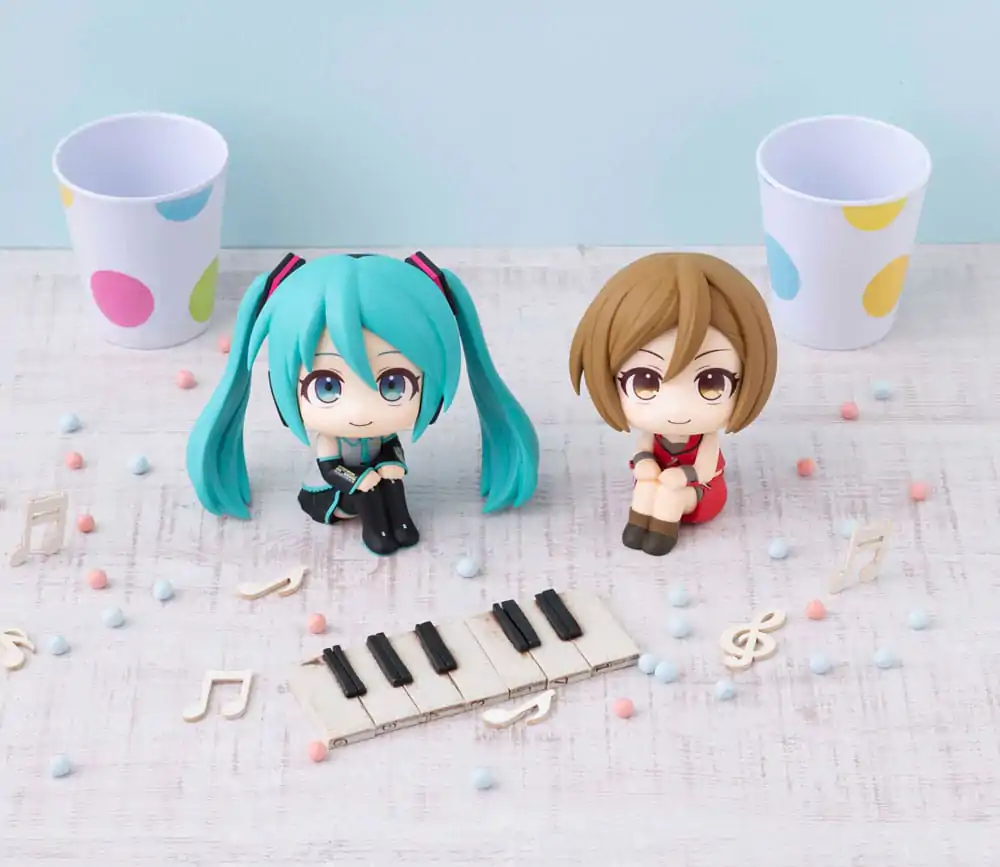 Character Vocal Series Look Up PVC Statue Hatsune Miku & Meiko Set (with gift) 11 cm      product photo