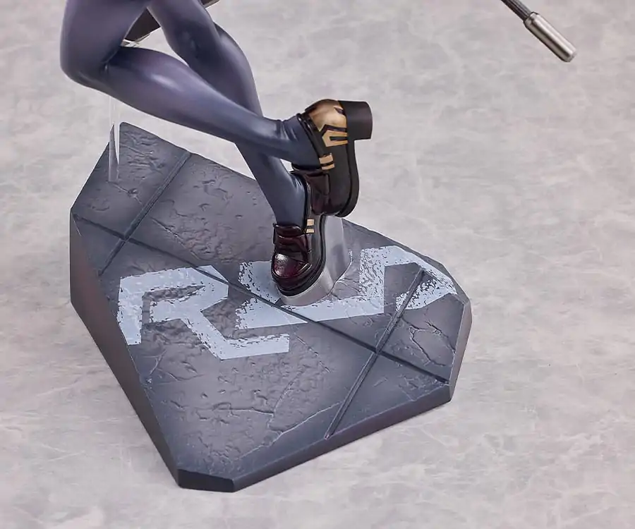 Colors PVC Statue 1/7 Red 27 cm product photo