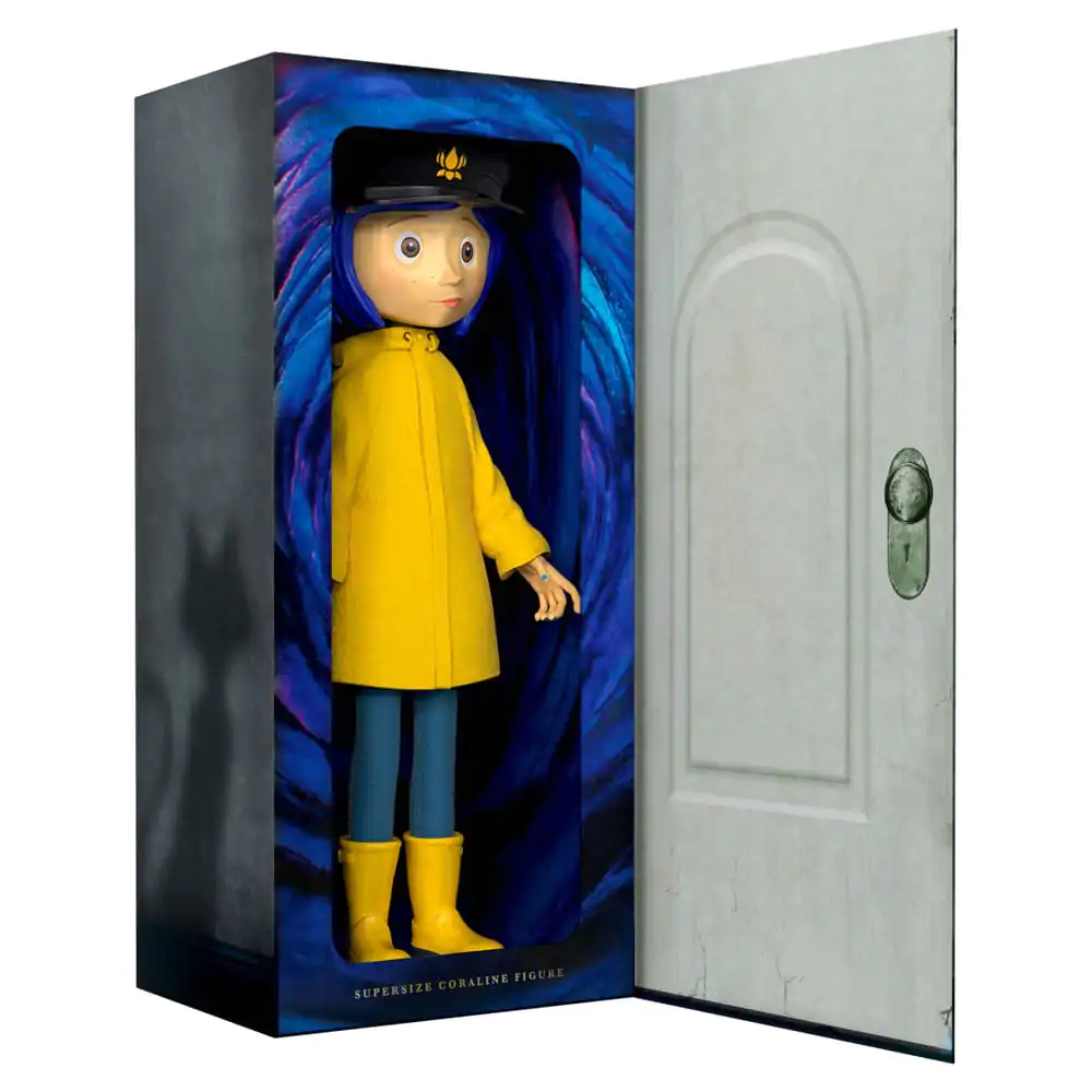 Coraline Supersize Vinyl Action Figure Coraline with Hat (Button Eyes) 40 cm termékfotó