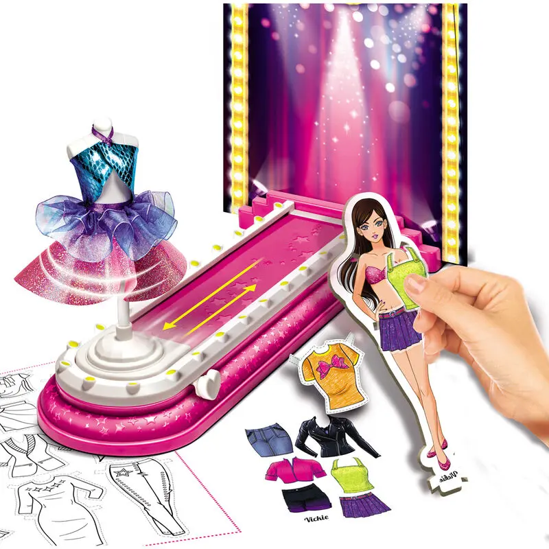 Crazy Chic Fashion Collection Fashion show product photo