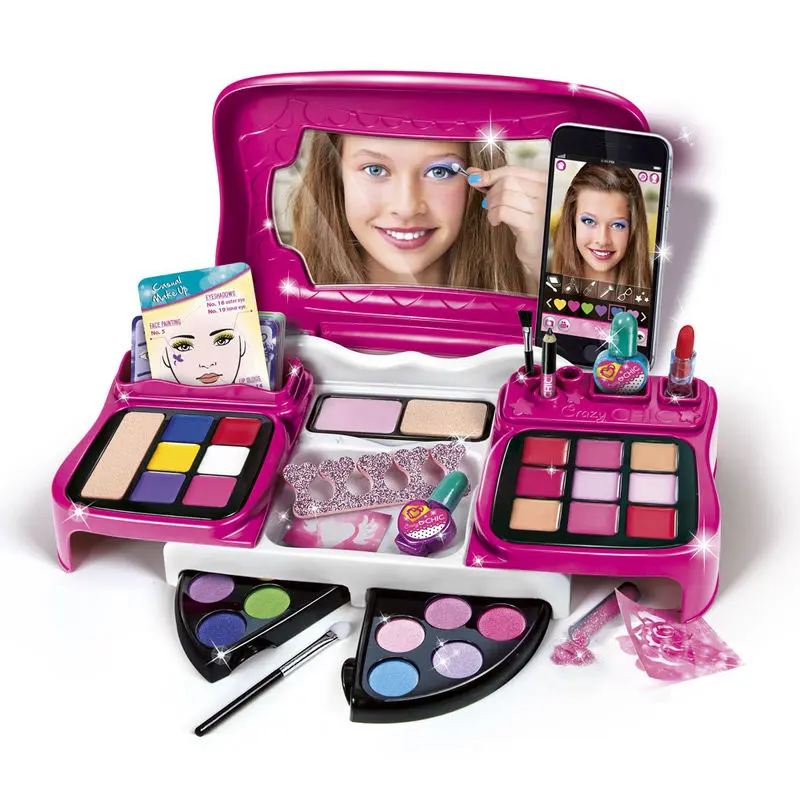 Crazy Chic Make-Up Artist product photo