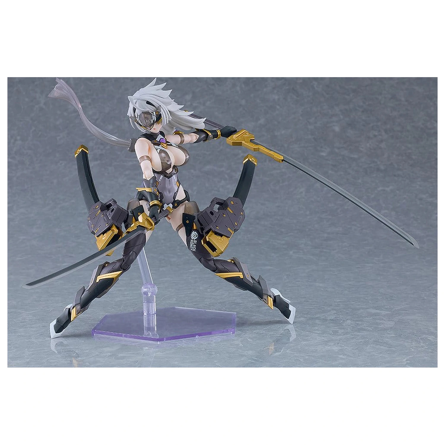 Cutie Honey Nova Plamatea Plastic Model Kit Black Honey 17 cm product photo