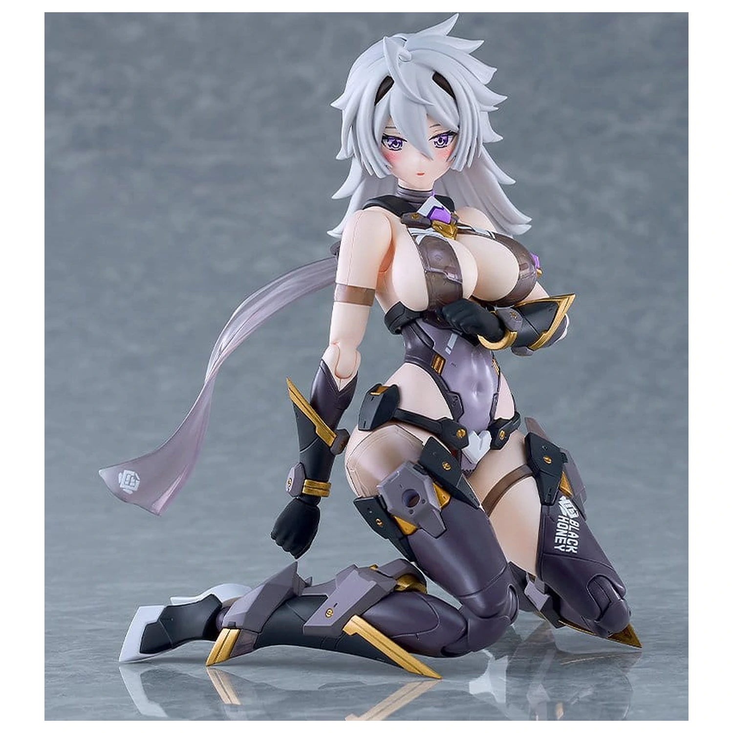 Cutie Honey Nova Plamatea Plastic Model Kit Black Honey 17 cm product photo