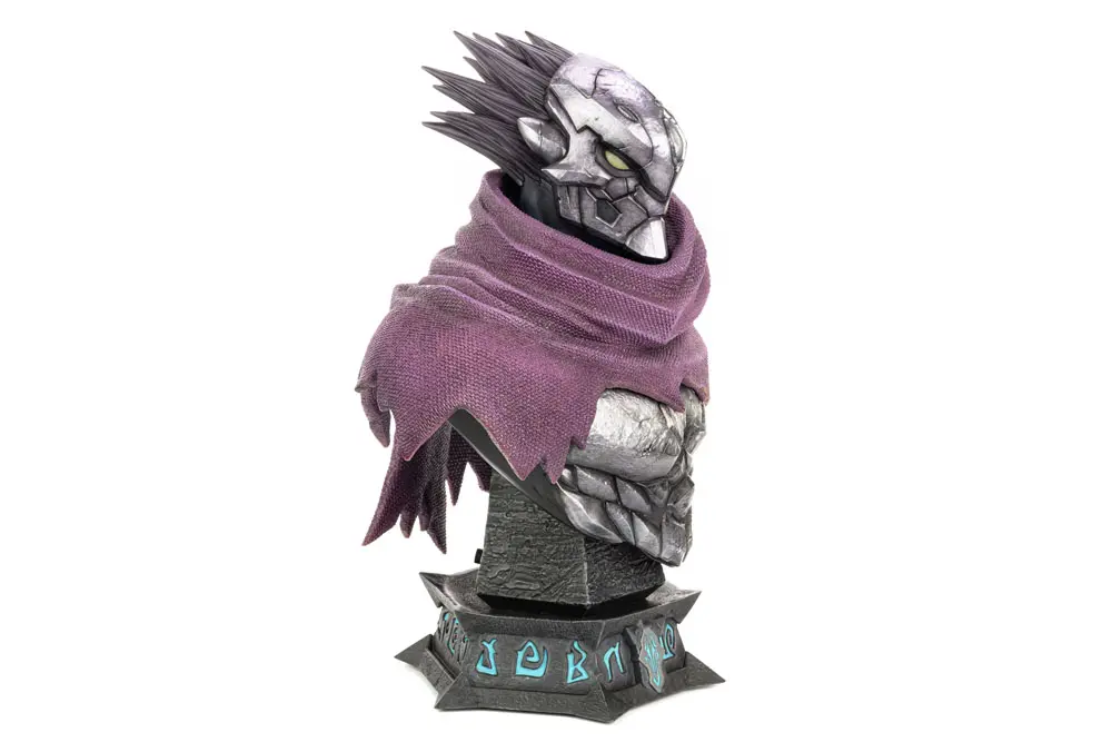 Darksiders Grand Scale Bust Strife 37 cm termékfotó