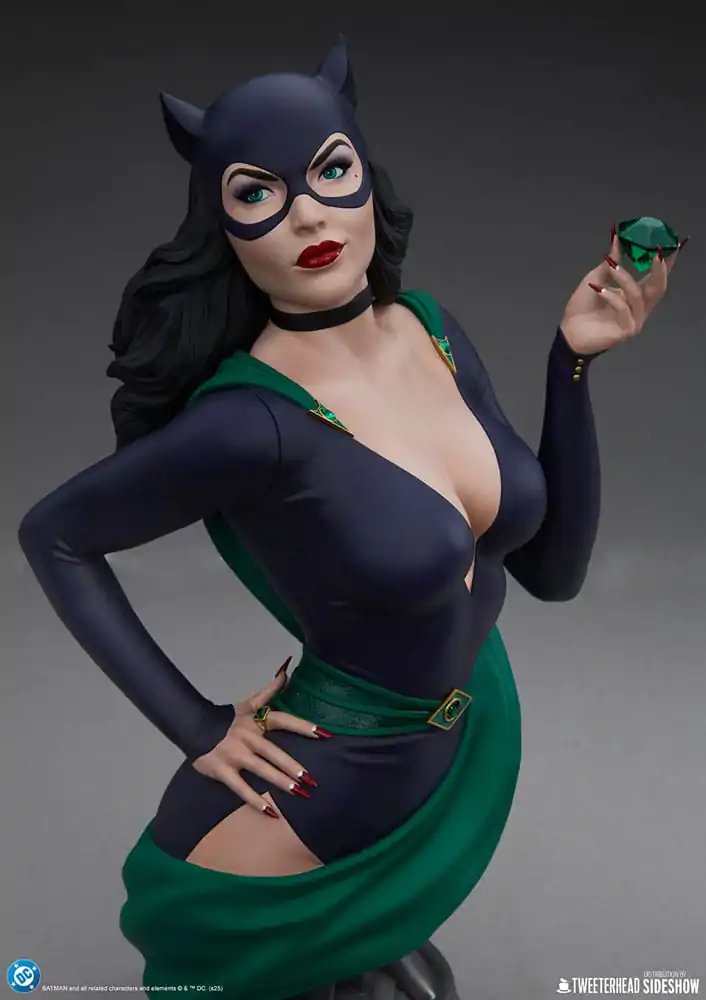 DC Comics Bust 1/3 Catwoman 39 cm product photo